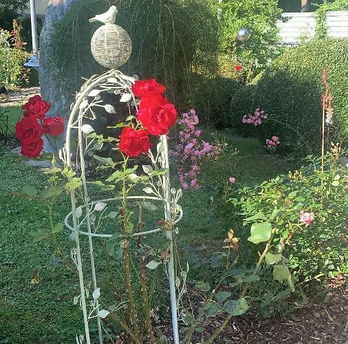 Bezaubernde Mit Rosengarten Waldershof