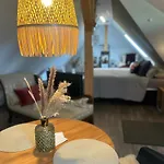 Apartment Bezaubernde Mit Rosengarten