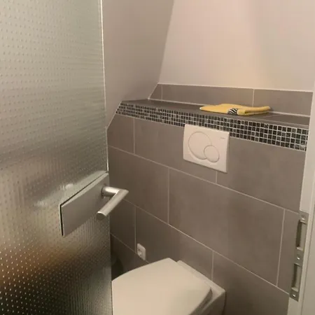 Bezaubernde Mit Rosengarten Apartmán *