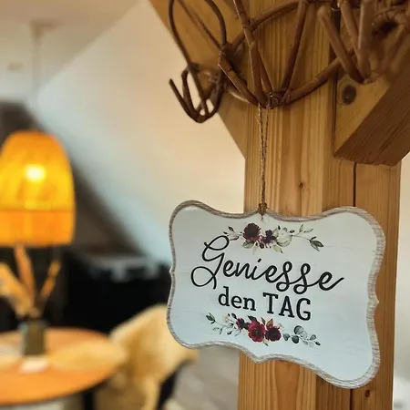 Bezaubernde Mit Rosengarten * Waldershof