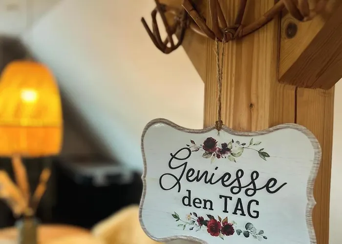 Bezaubernde Mit Rosengarten * Waldershof